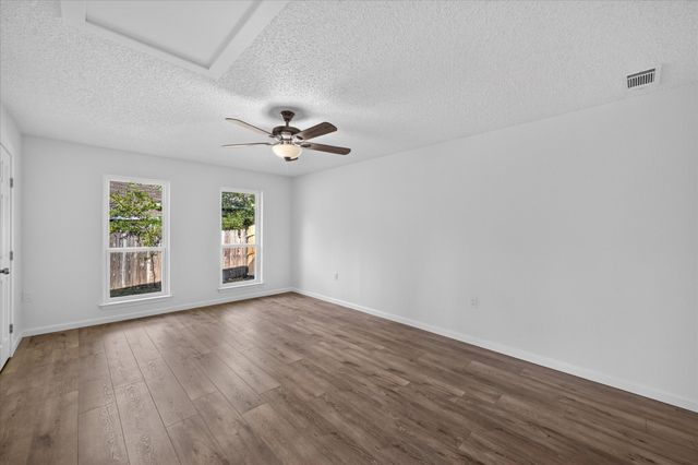 12 States Avenue, Midlothian, TX 76065