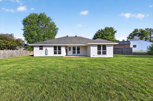 12 States Avenue, Midlothian, TX 76065