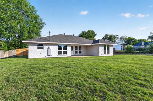 12 States Avenue, Midlothian, TX 76065