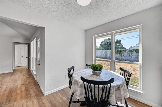 12 States Avenue, Midlothian, TX 76065