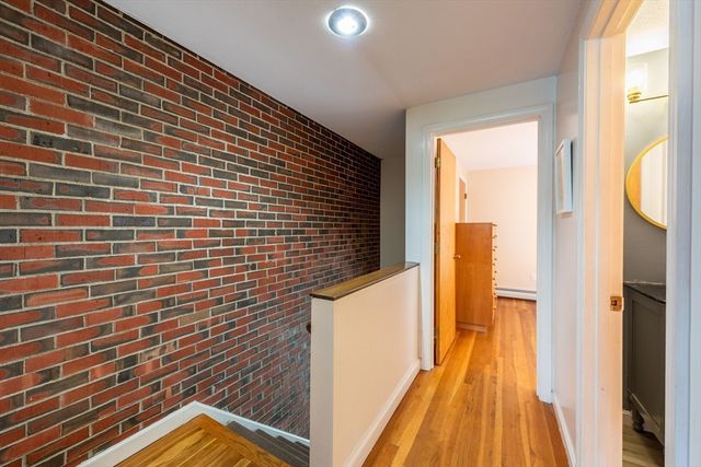 6 Webster Ct 6, Amherst, MA 01002