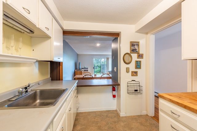 6 Webster Ct 6, Amherst, MA 01002