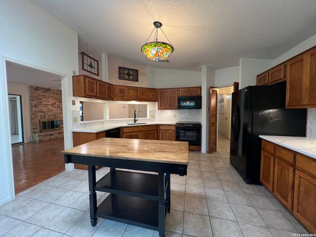 7131 THRUSH VIEW LN, San Antonio, TX 78209