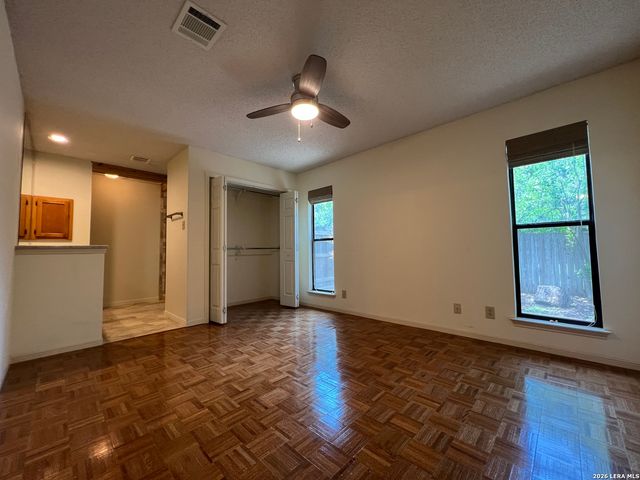 7131 THRUSH VIEW LN, San Antonio, TX 78209
