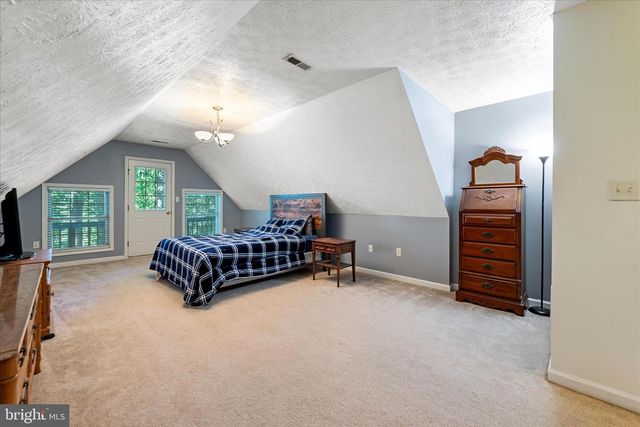 18 ROCKY KNOB LN, Front Royal, VA 22630