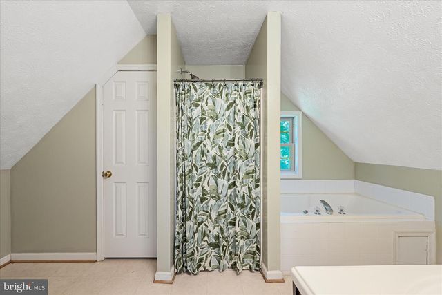 18 ROCKY KNOB LN, Front Royal, VA 22630
