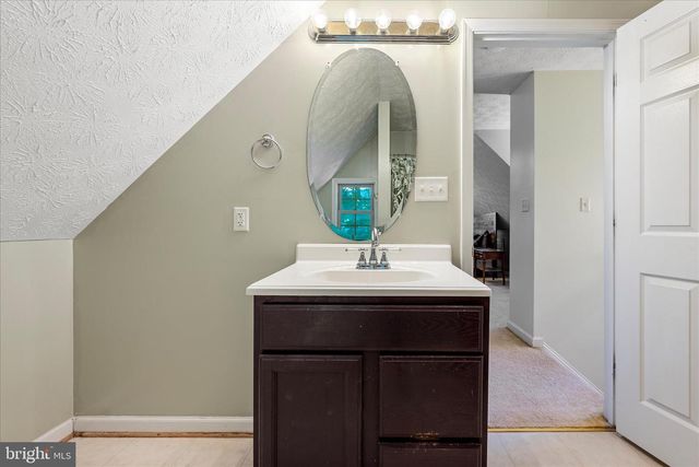 18 ROCKY KNOB LN, Front Royal, VA 22630