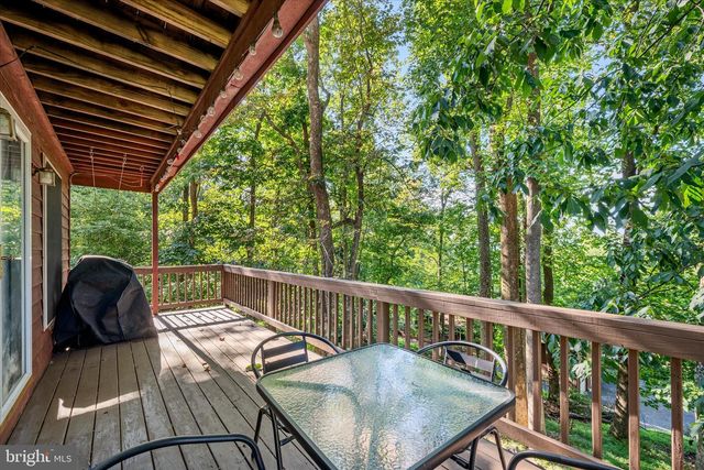18 ROCKY KNOB LN, Front Royal, VA 22630