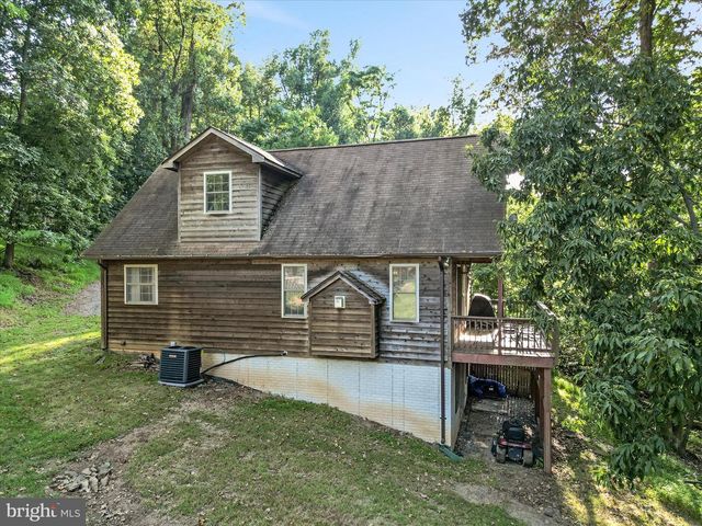 18 ROCKY KNOB LN, Front Royal, VA 22630