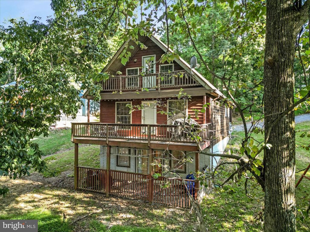 18 ROCKY KNOB LN, Front Royal, VA 22630