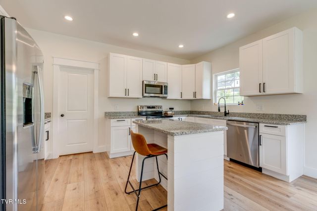 2155 Carroll Creek Road, Johnson City, TN 37615