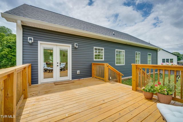 2155 Carroll Creek Road, Johnson City, TN 37615