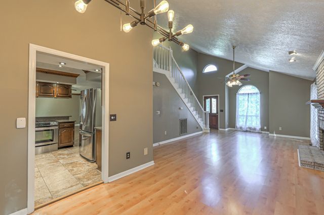 2445 Ravine Dr, Nashville, TN 37217