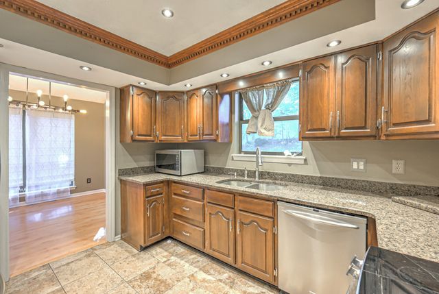 2445 Ravine Dr, Nashville, TN 37217