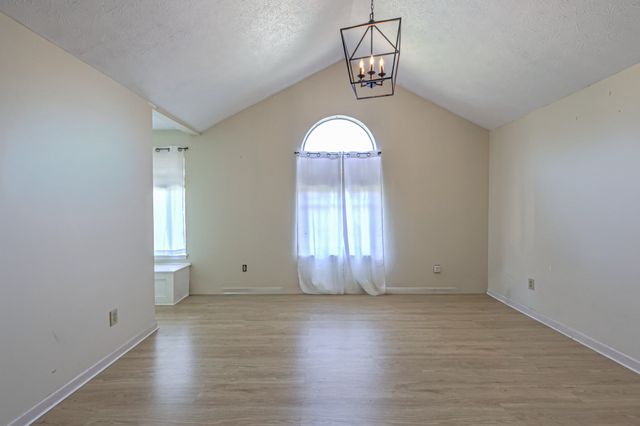 2445 Ravine Dr, Nashville, TN 37217