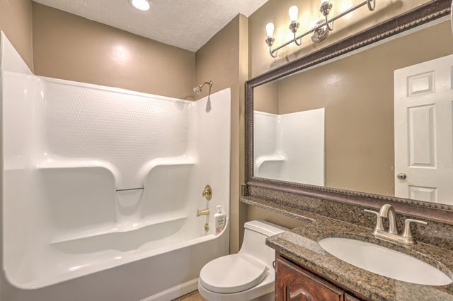 2445 Ravine Dr, Nashville, TN 37217