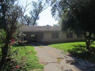 105 Charles, Henderson, TX 75652