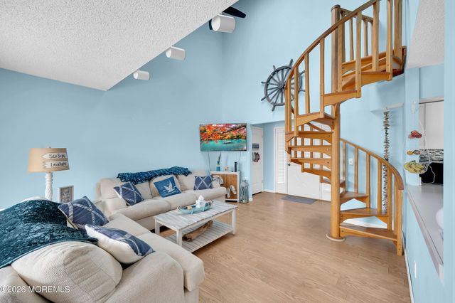 1820 E Pennsylvania Avenue E 4, Ortley Beach, NJ 08751
