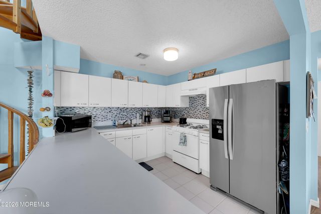 1820 E Pennsylvania Avenue E 4, Ortley Beach, NJ 08751