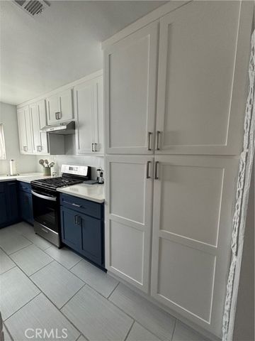 14118 S Zamora Avenue, Compton, CA 90222