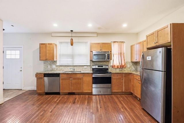 31 Franklin Ave, Chelsea, MA 02150