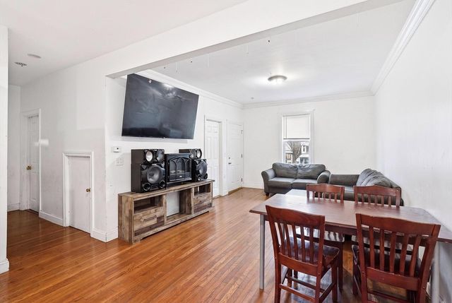 31 Franklin Ave, Chelsea, MA 02150