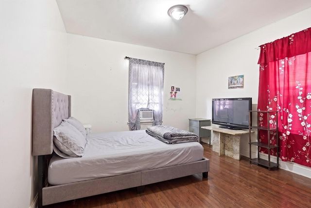 31 Franklin Ave, Chelsea, MA 02150