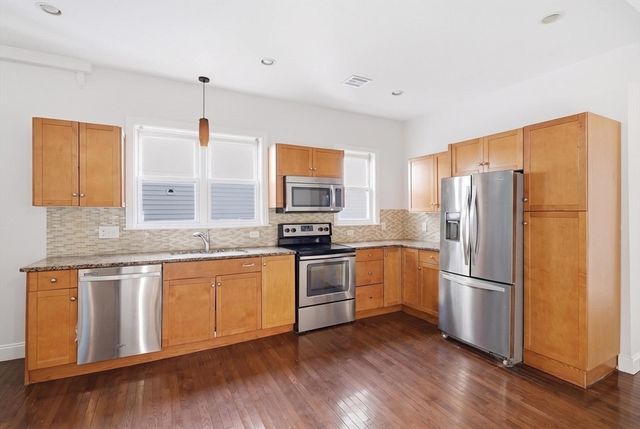 31 Franklin Ave, Chelsea, MA 02150