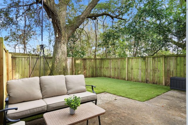 629 Bay Tree Court, Mount Pleasant, SC 29464