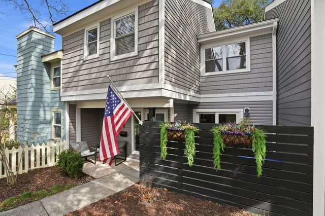 629 Bay Tree Court, Mount Pleasant, SC 29464