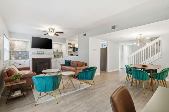 629 Bay Tree Court, Mount Pleasant, SC 29464