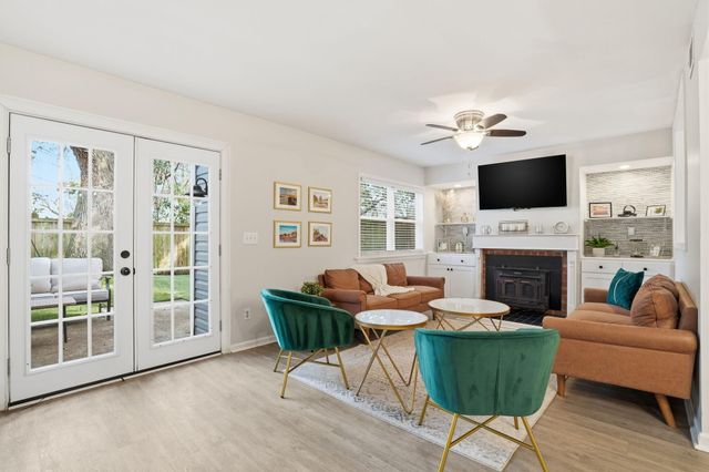 629 Bay Tree Court, Mount Pleasant, SC 29464