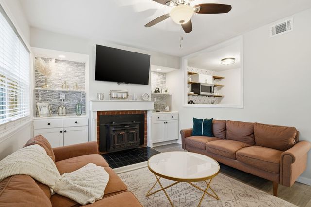 629 Bay Tree Court, Mount Pleasant, SC 29464