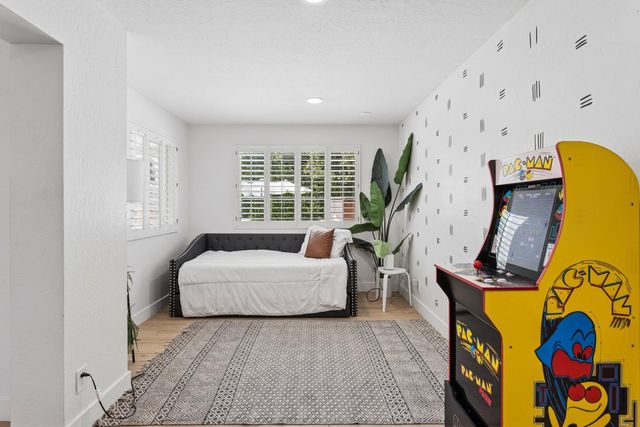 7616 E 3rd Street, Scottsdale, AZ 85251