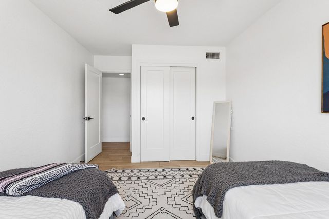 7616 E 3rd Street, Scottsdale, AZ 85251