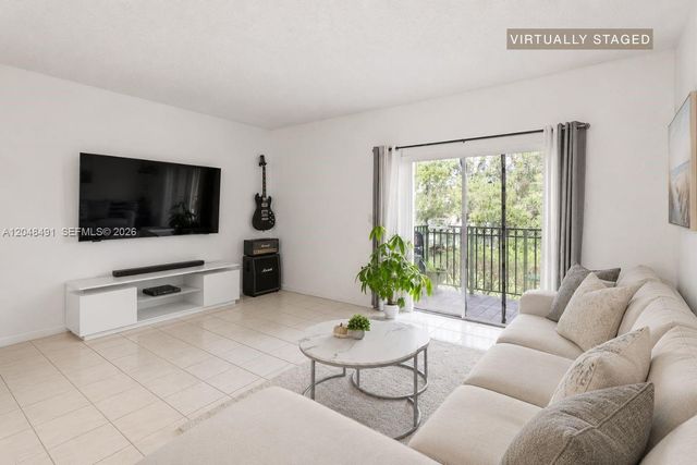 10014 Hammocks Blvd 204-4, Miami, FL 33196
