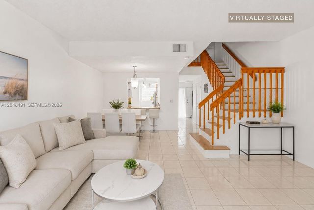 10014 Hammocks Blvd 204-4, Miami, FL 33196