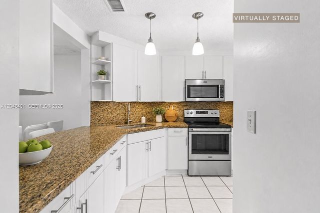 10014 Hammocks Blvd 204-4, Miami, FL 33196