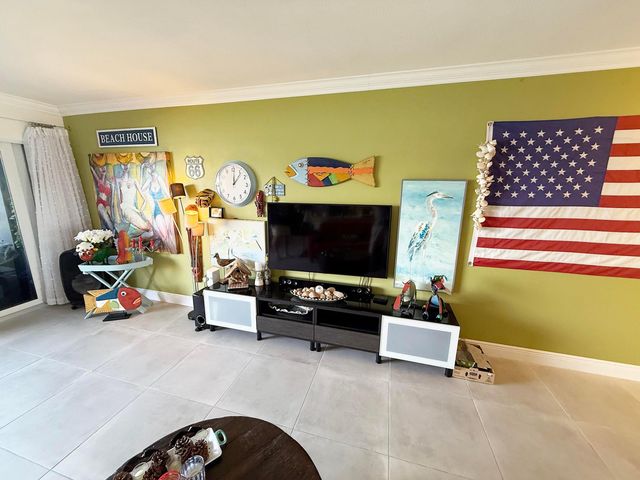 1201 S Riverside Drive 106, Pompano Beach, FL 33062