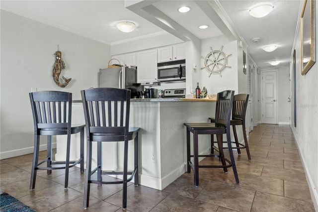 2506 N ROCKY POINT DRIVE 202, Tampa, FL 33607