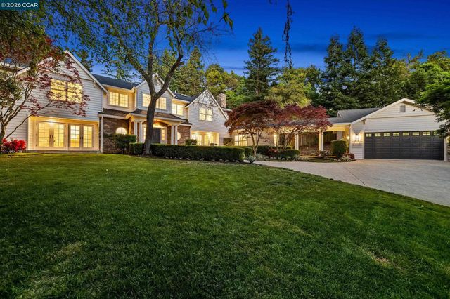 3 Honey Hill Ct, Orinda, CA 94563
