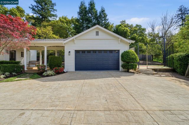 3 Honey Hill Ct, Orinda, CA 94563