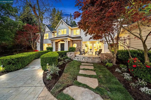 3 Honey Hill Ct, Orinda, CA 94563