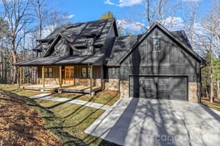 81 Goldenwood Lane, Mills River, NC 28759
