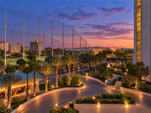 125 East HARMON Avenue 318, Las Vegas, NV 89109