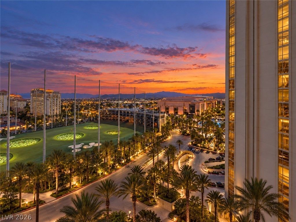 125 East HARMON Avenue 318, Las Vegas, NV 89109