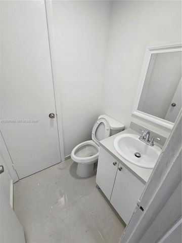 6151 W 24th Avenue 112, Hialeah, FL 33016