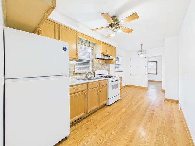 6345 W Peterson Avenue, Chicago, IL 60646