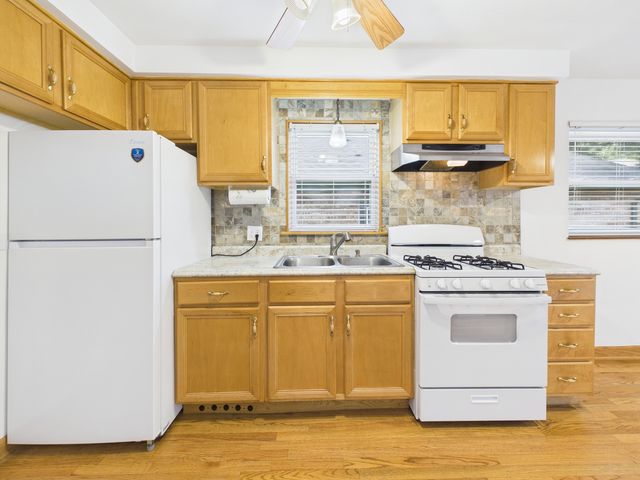 6345 W Peterson Avenue, Chicago, IL 60646