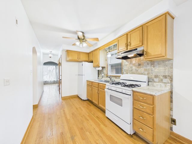 6345 W Peterson Avenue, Chicago, IL 60646